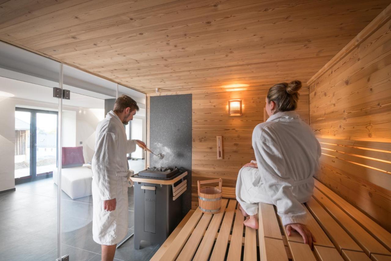 Chalet-Ferienwohnung Aehrenglueck, 70 Qm, Wellness/Fitness/Sauna - Bergroedelhof Feilitzsch Buitenkant foto