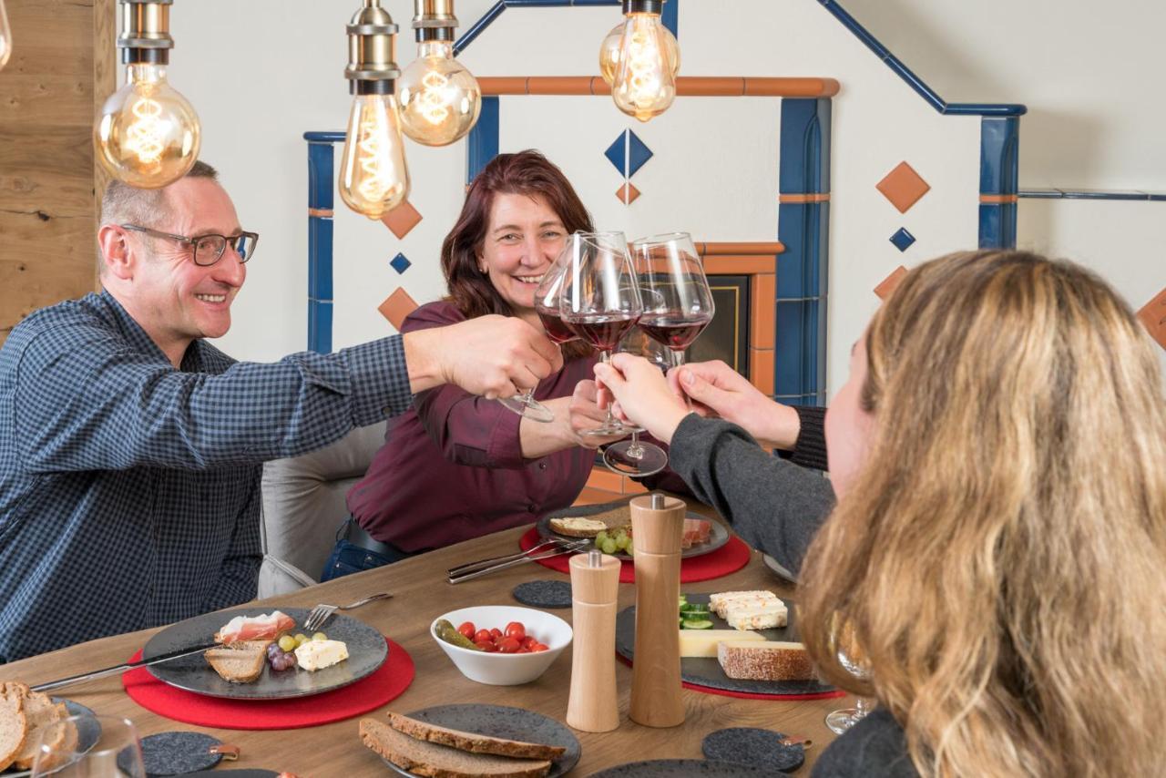 Chalet-Ferienwohnung Aehrenglueck, 70 Qm, Wellness/Fitness/Sauna - Bergroedelhof Feilitzsch Buitenkant foto
